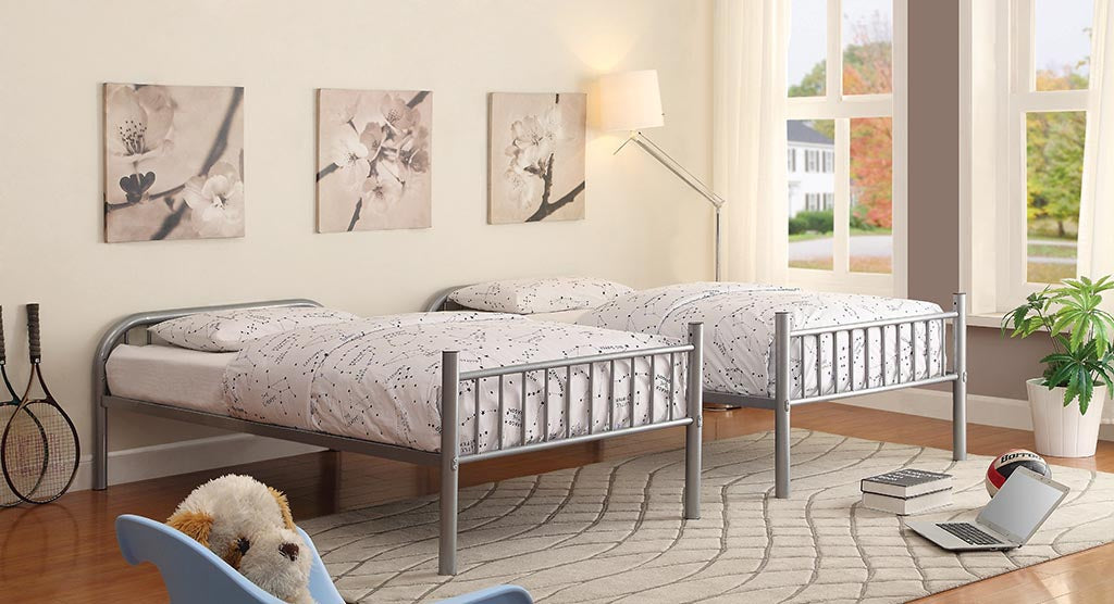 Lompok Contemporary Metal Bunk Bed in Silver
