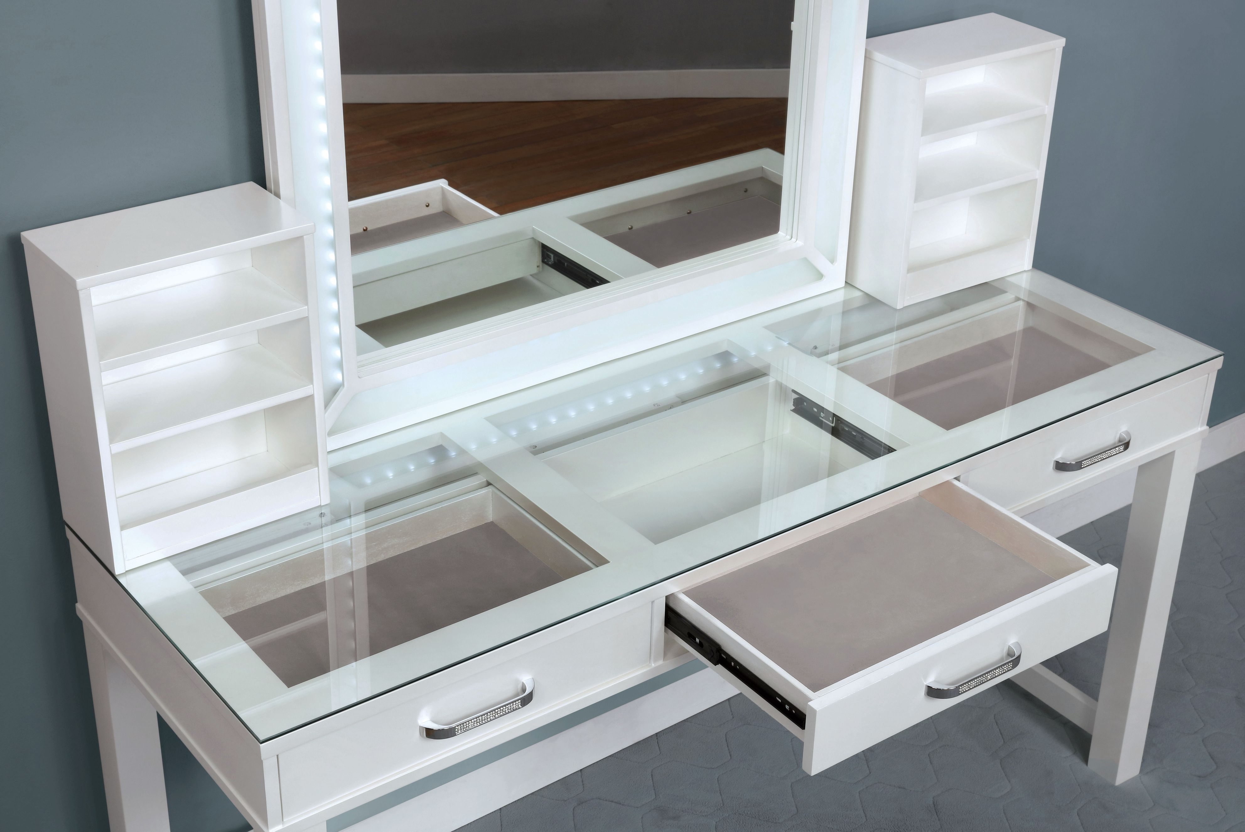 Wreston 3-Piece Vanity Set in Glossy White