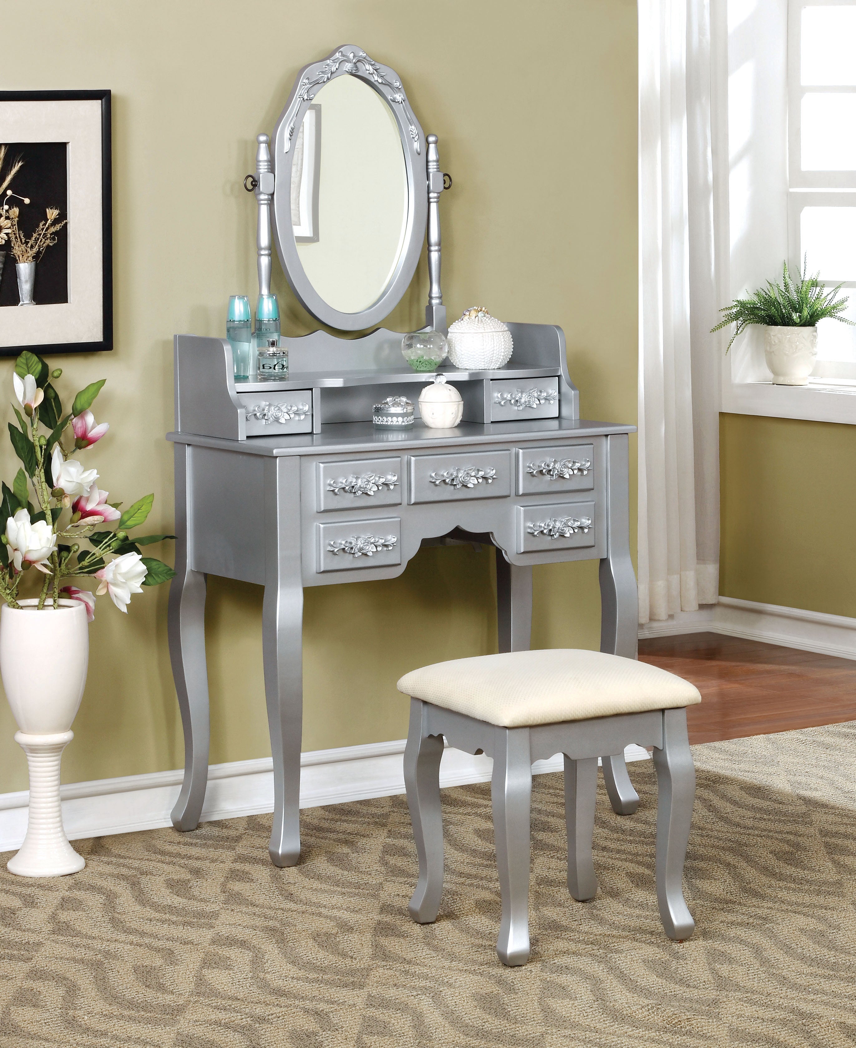 Cambriah Traditional Wood Vanity Set in Silver