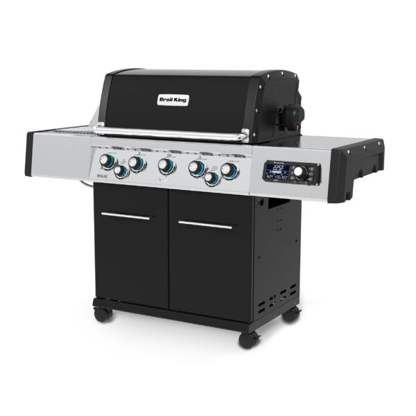 Broil King Regal Q 590 Pro IR 63" Black Propane Gas Grill with iQue Tech & Rotisserie Kit