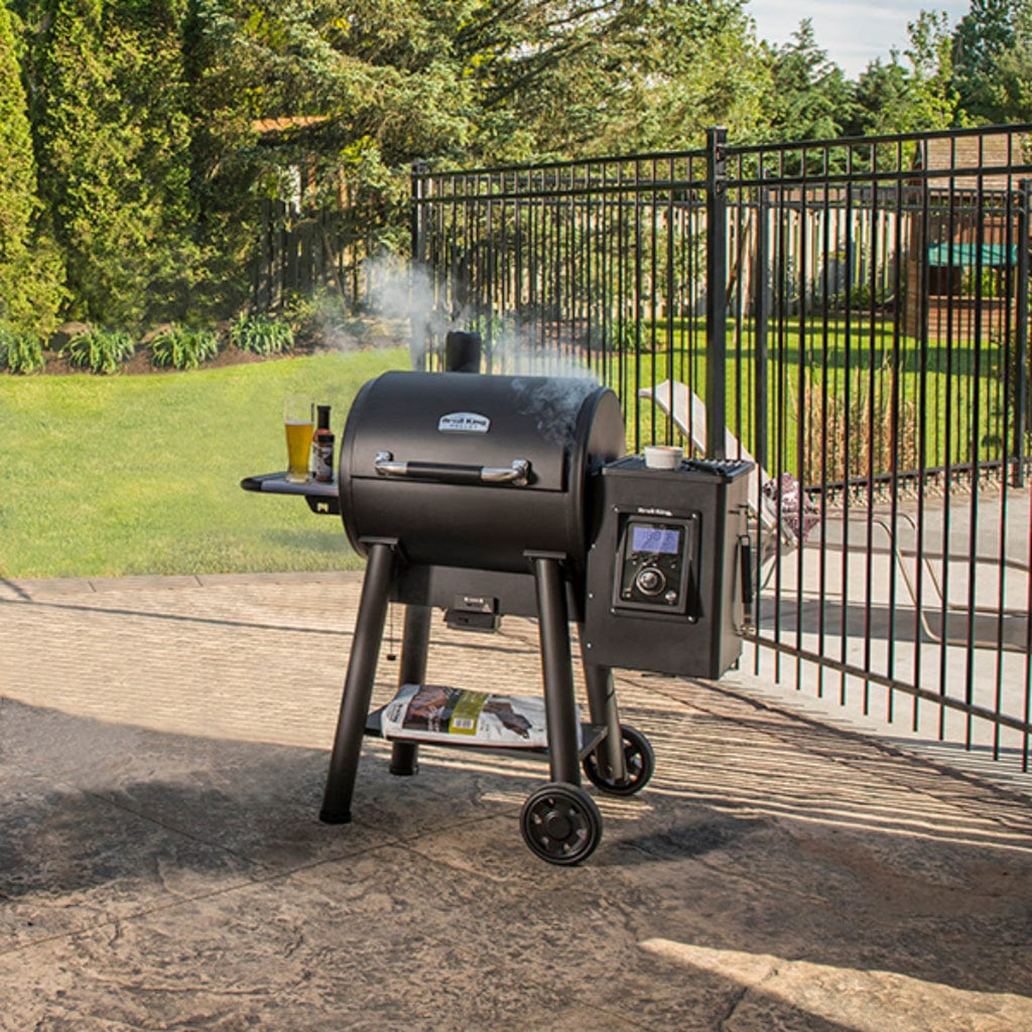 Broil King Regal 400 Smoke Pellet Grill & Smoker – 52" Wi-Fi & Bluetooth Enabled