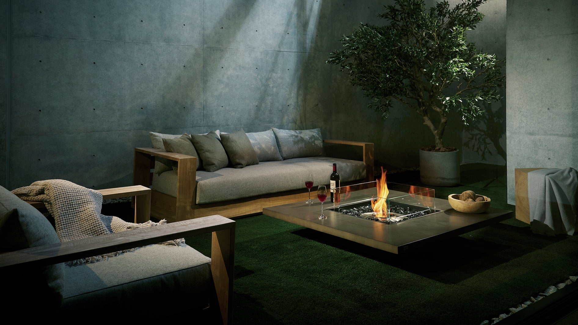 EcoSmart Fire Vertigo 50" Graphite Freestanding Outdoor Fire Table with Stainless Steel Burner and Floating Design by MAD Design Group