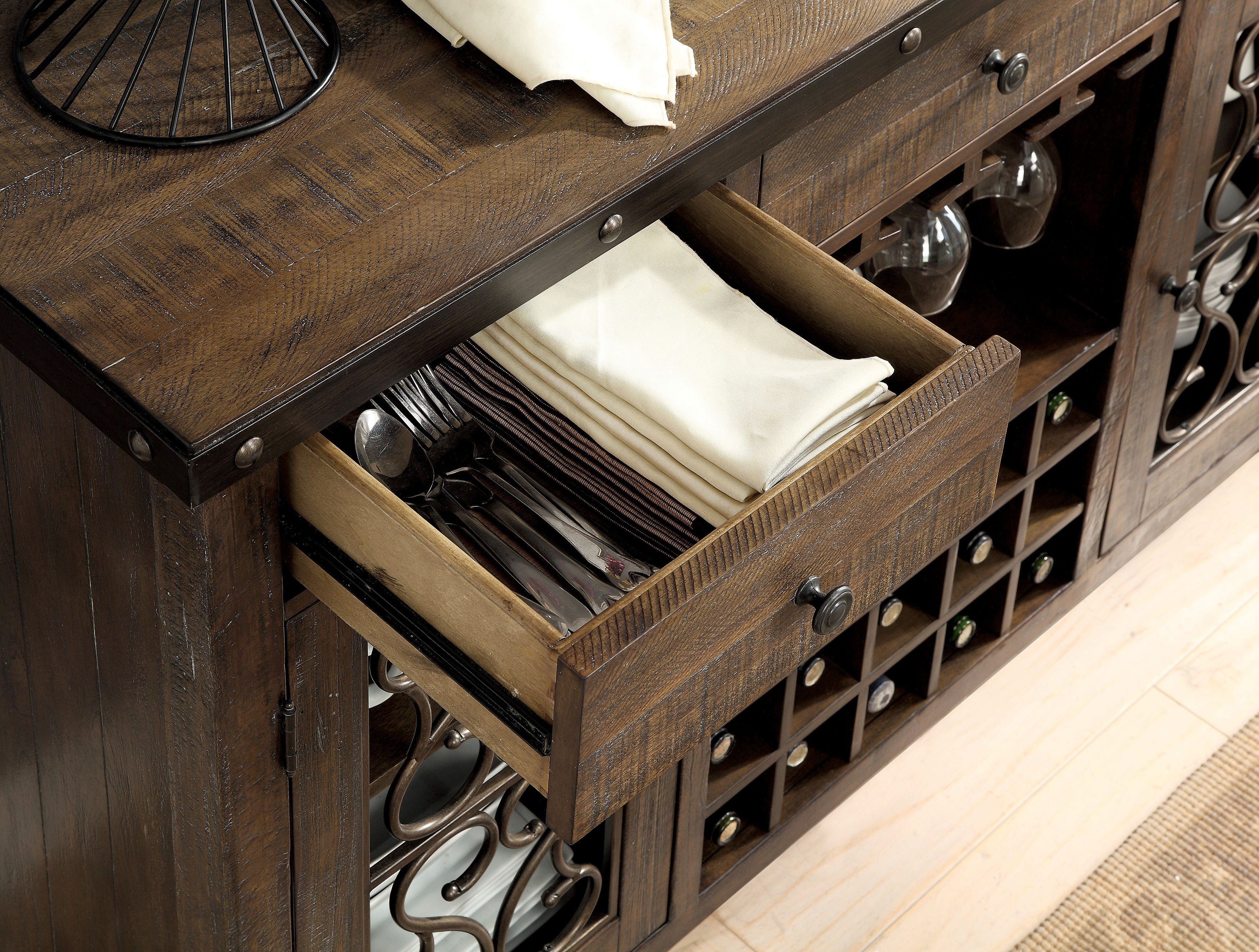 Paula Traditional Multi-Storage Server
