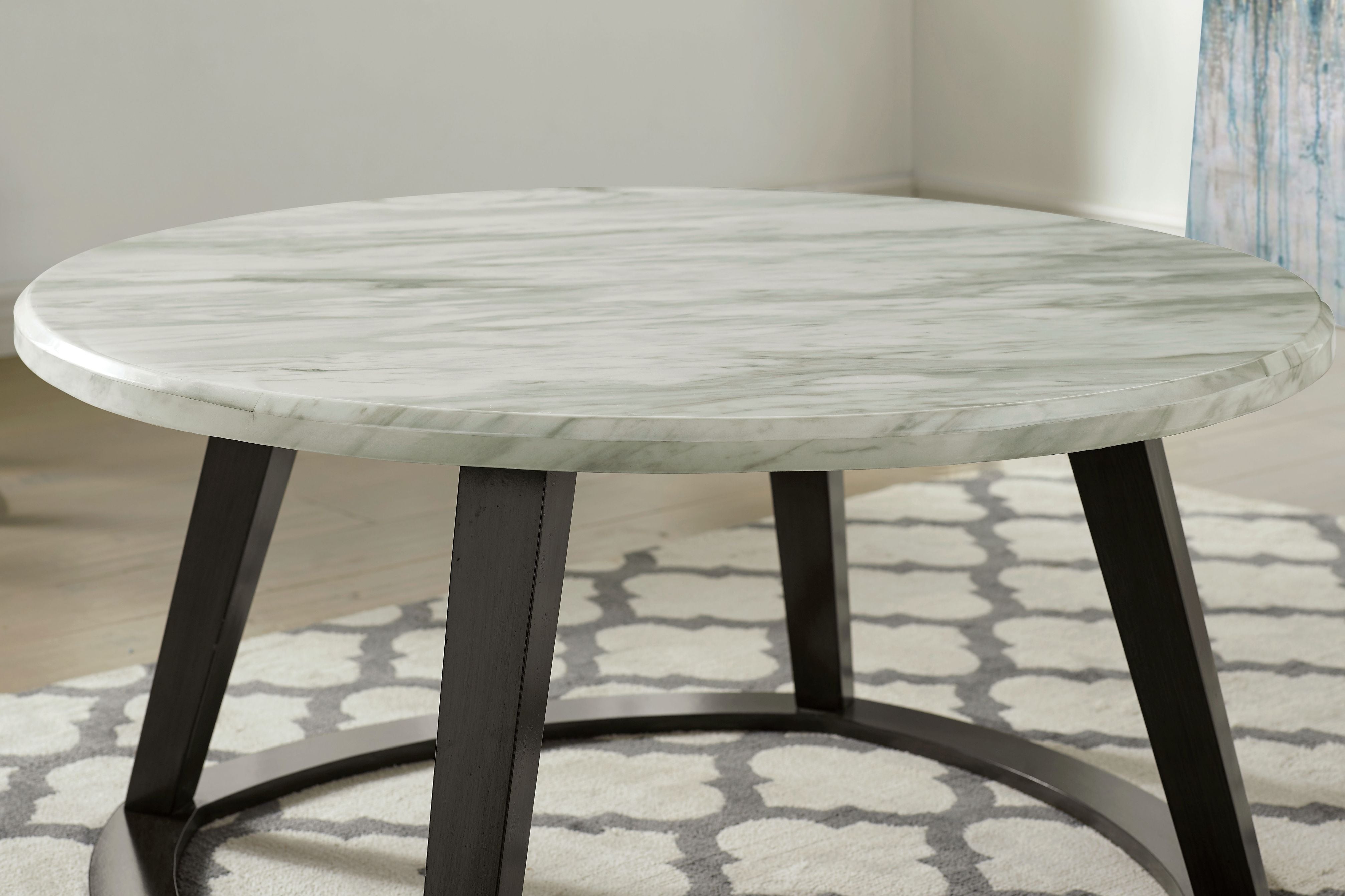 Suggons 3-Piece Coffee Table Set
