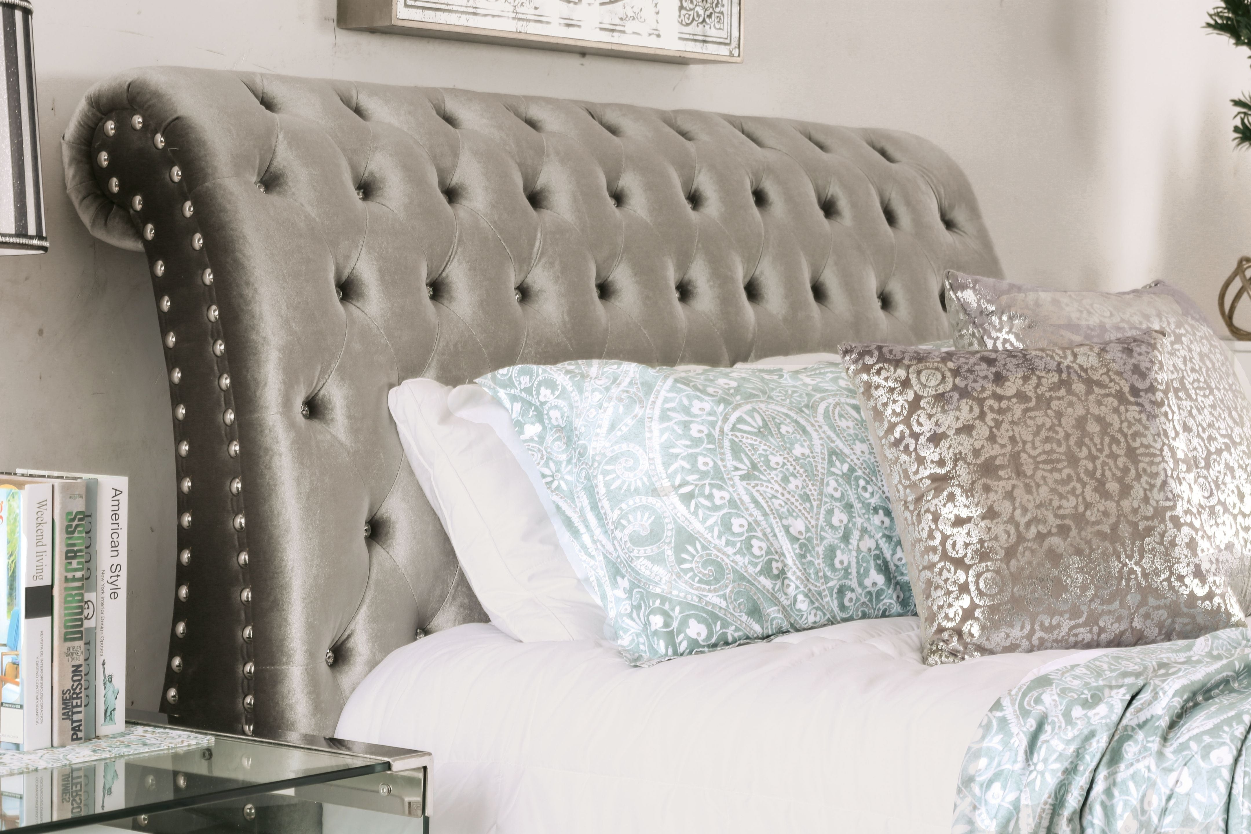 Shirley Transitional Fabric Eastern King Platform Bed in Gray