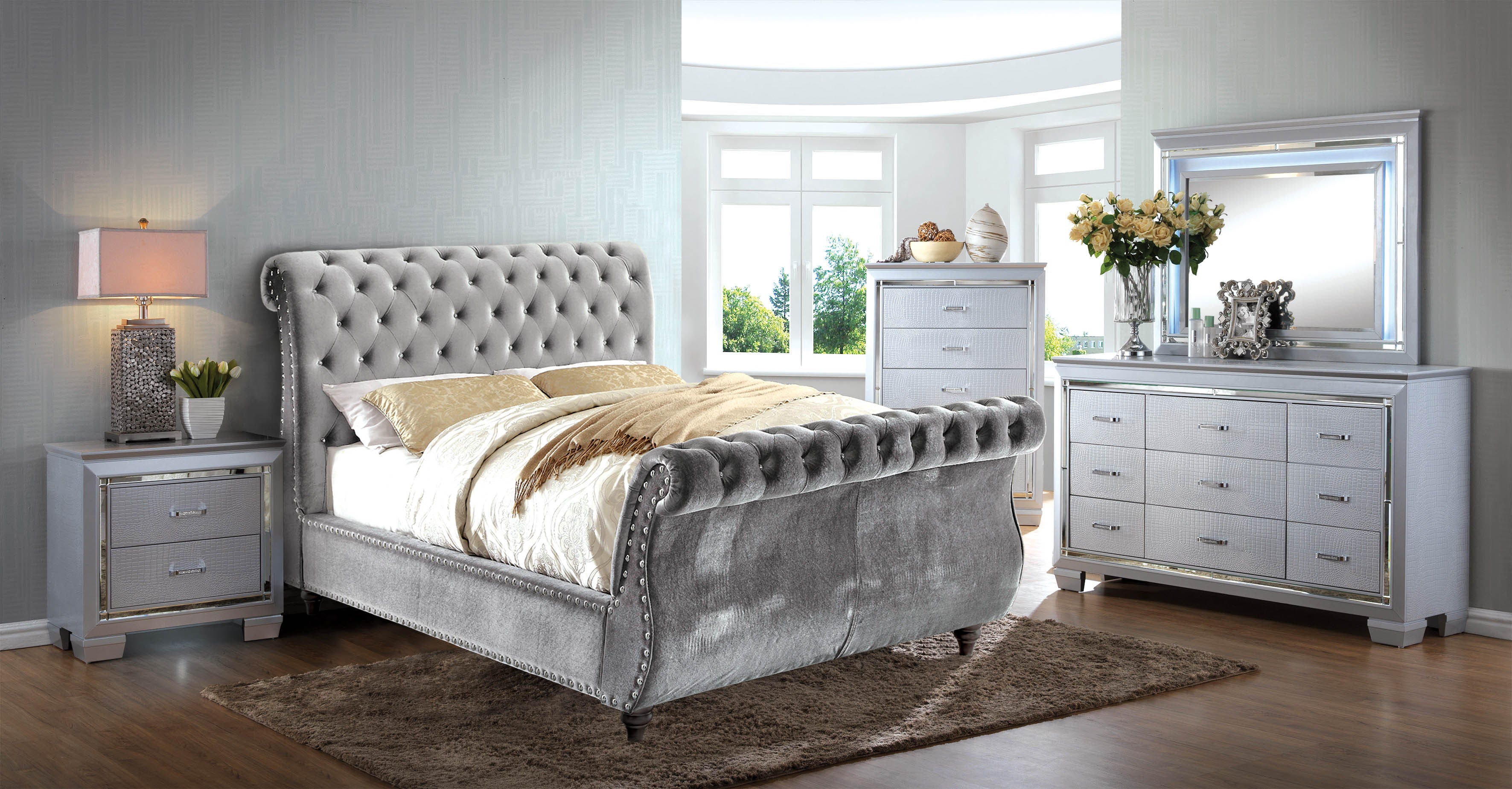 Shirley Transitional Fabric Queen Platform Bed in Gray