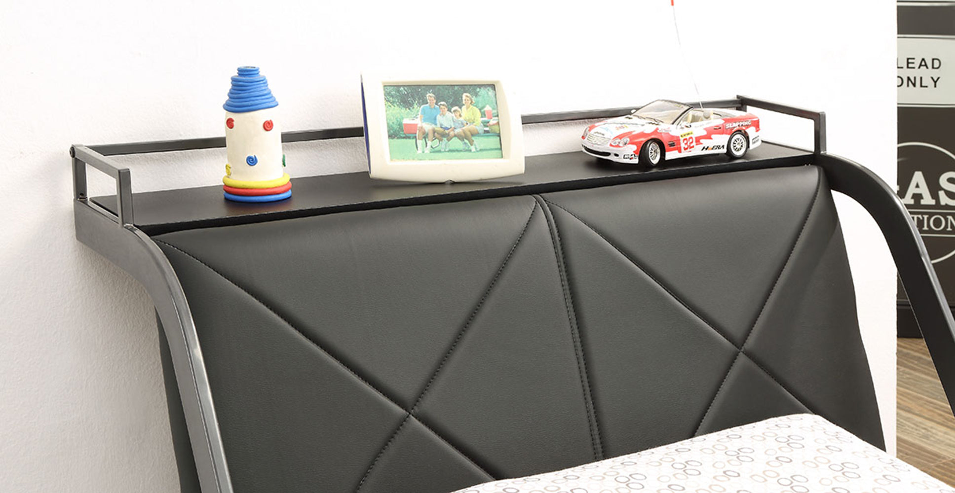 Gordon Novelty Metal Youth Bed in Full