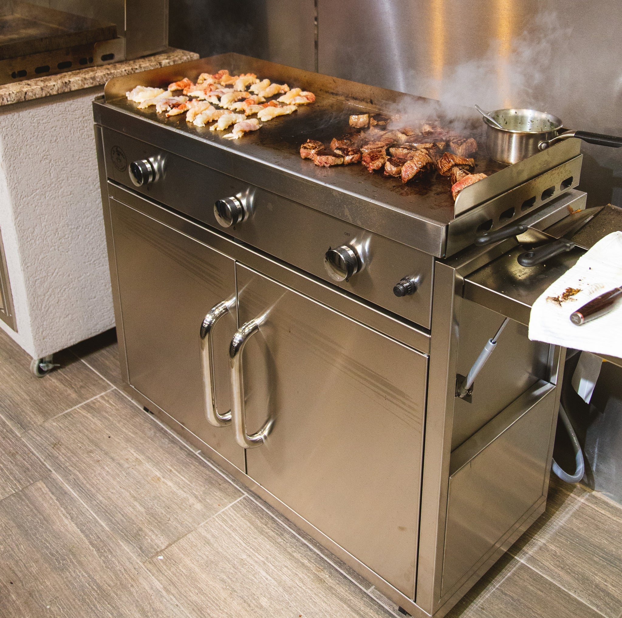 Le Griddle 41” Ultimate 3-Burner Gas Griddle –  Stainless Steel with Dual Plate System