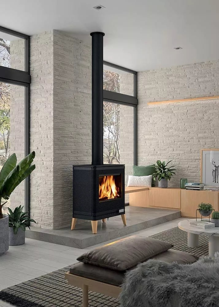 Invicta Kazan 26" Traditional Vented Freestanding Wood Burning Stove