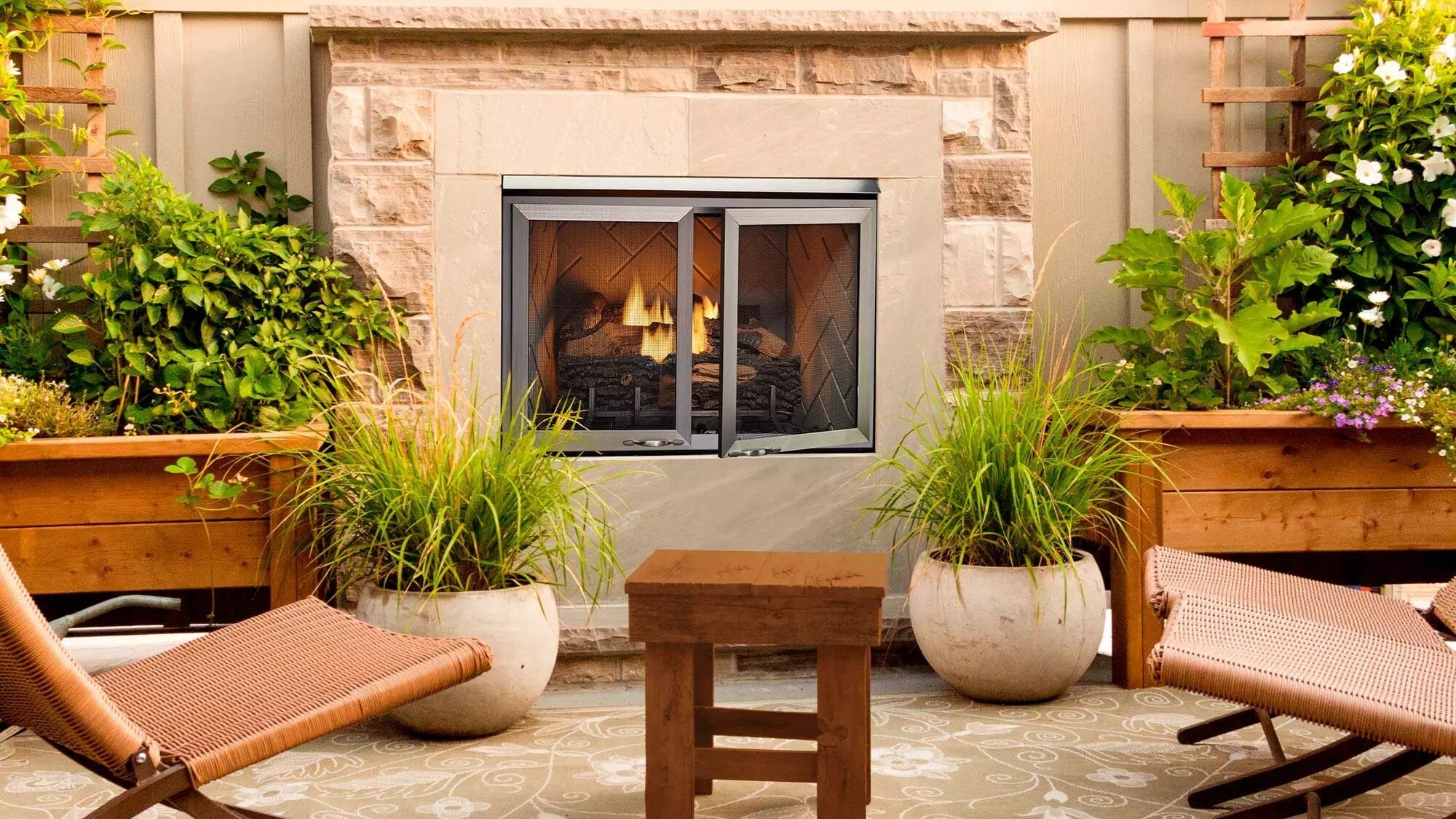 Majestic Vesper Traditional 42" Outdoor Vent Free Gas Fireplace Firebox VOFB42